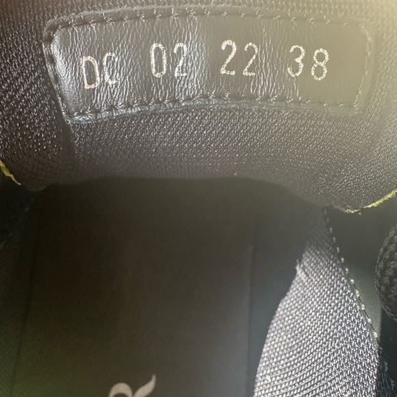 Dior B22 Trainers sz38 in great condition. 100% authentic comes with dust bag. - Picture 9 of 12